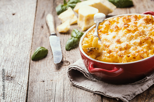 Mac and cheese, american style pasta photo