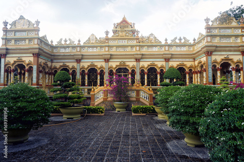 Vinh Trang Temple