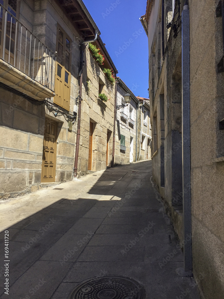 Obraz premium Allariz, Castelo street view, Galicia, Spain.