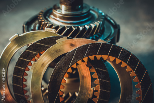 Rounded speed synchronizer (lock unit, synchro unit) of car transmission