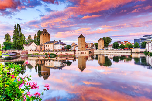 Fototapeta Naklejka Na Ścianę i Meble -  Strasbourg, Alsace, France. Medieval bridge Ponts Couverts and Barrage Vauban.