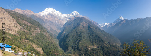Fototapeta Naklejka Na Ścianę i Meble -  Panoramic view of the Machapuchare, on the Annapurna Base Camp Trek, Nepal