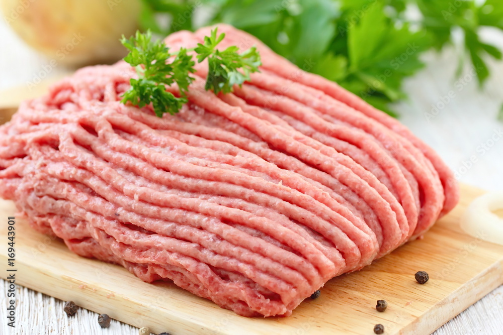 Raw minced meat