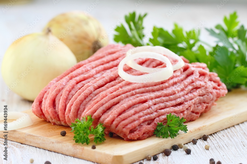 Raw minced meat