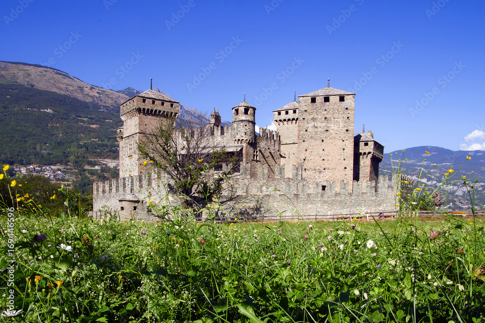 Castello di Fénis Chateau de Fénis in Valle d'Aosta  Italia Europa Fénis Castle in Valle d'Aosta Italy Europe
