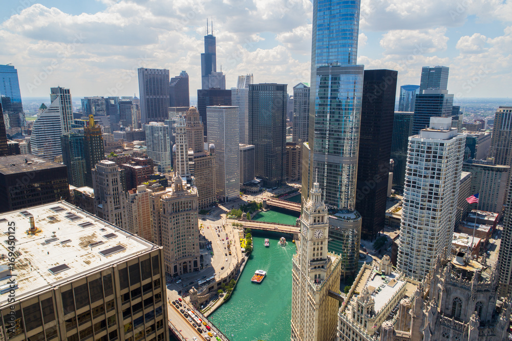 Naklejka premium Aerial image Chicago River