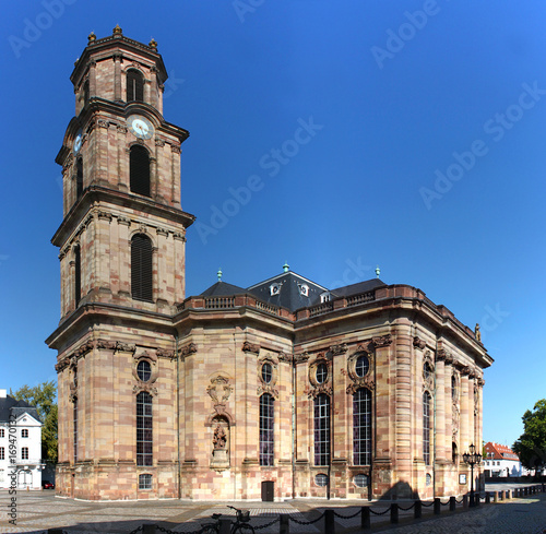 Westseite und Turm der Ludwigskirche in Saarbrücken