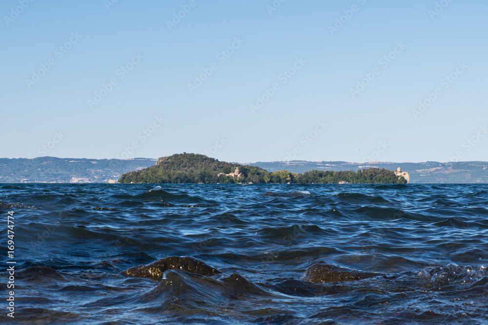 isola Bisentina sul lago di Bolsena