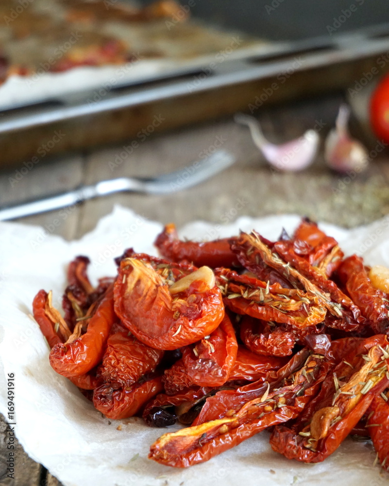 Sun-dried tomatoes with garlic and provence herbs