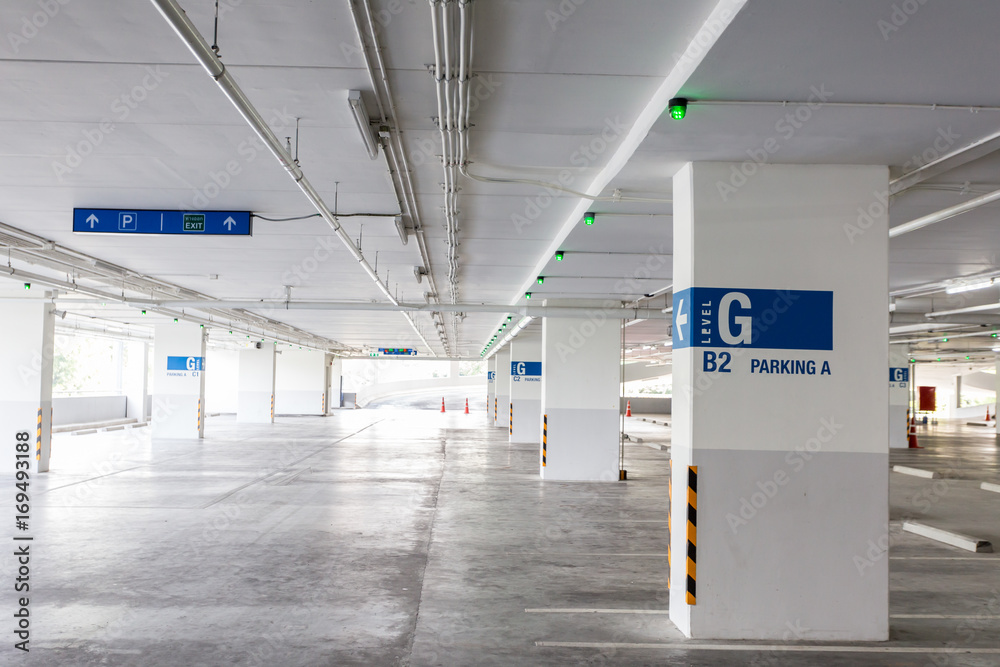 Obraz premium Parking garage
