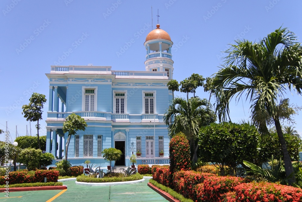 Alte Villa am Hafen in Cienfuegos