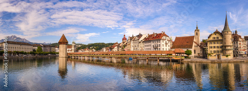Bild auf Leinwand Lucerne panorama city skyline and Chapel Bridge, Lucerne (Luzern), Switzerland
