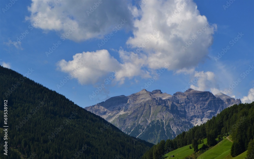 Obraz premium Berge mit Wolken