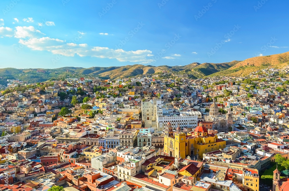 Cores e formas de Guanajuato , vista do mirante da cidade de Guanajuato, México.