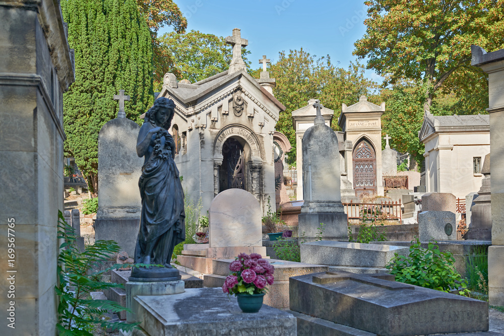 Obraz premium Pere Lachaise cemetery, Paris, France