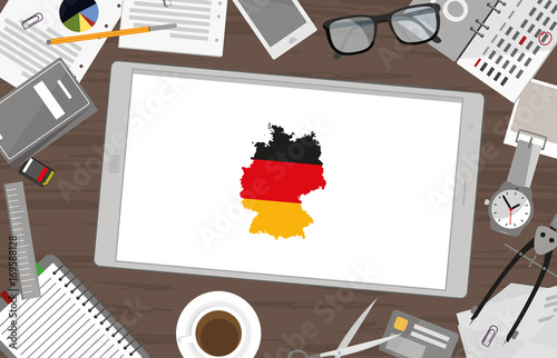 Schreibtisch mit Tablet - Deutschland