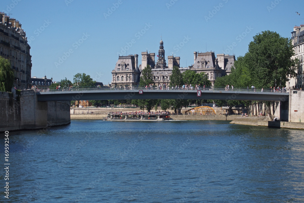 Pont Saint-Louis et Hôtel de Ville - Paris