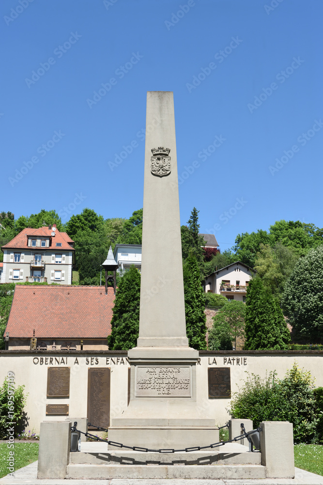 Obraz premium Kirche Sankt Peter und Paul in Obernai 