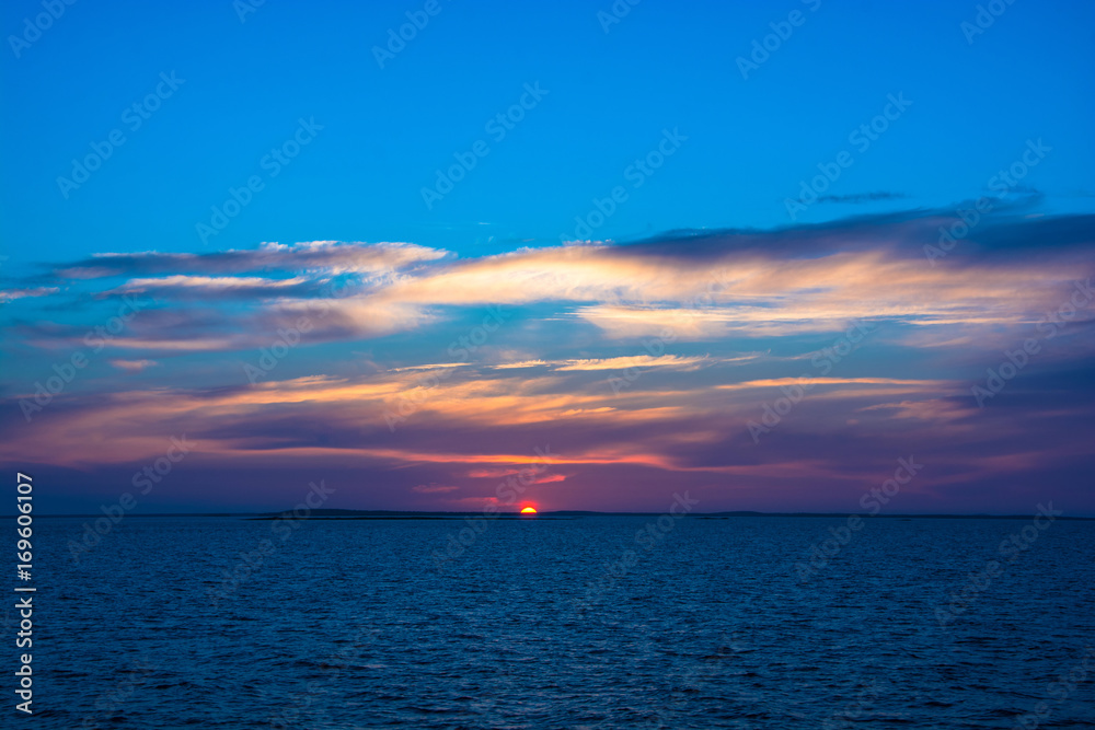 Beautiful sunset on the White sea.