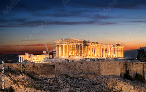 Die Akropolis von Athen nach Sonnenuntergang, Griechenland