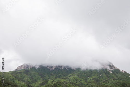 mountain and cloud © Eun