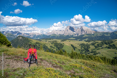 Wanderrucksack in den Dolomiten / Seiser Alm © Henry Czauderna