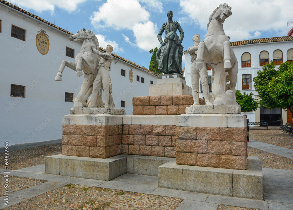 Fototapeta premium Monumento a Manolete, toreros famosos, Córdoba, Andalucía, España
