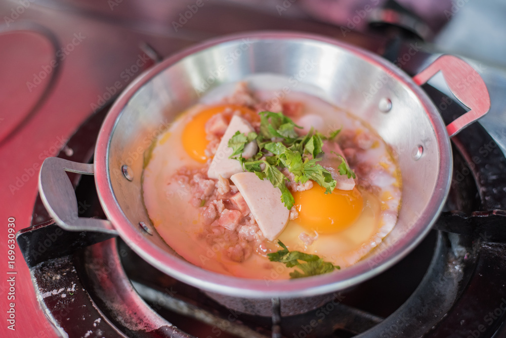 pan-fried egg with toppings  (Kai Krata) Thai style Breakfast, Thai food
