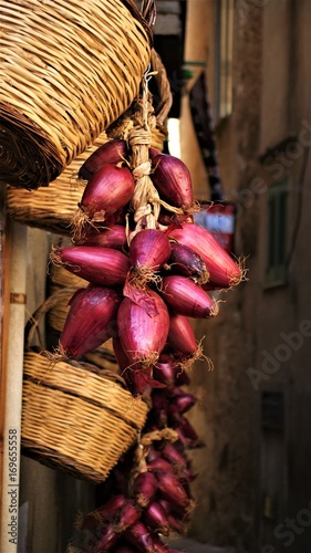 Purple onions