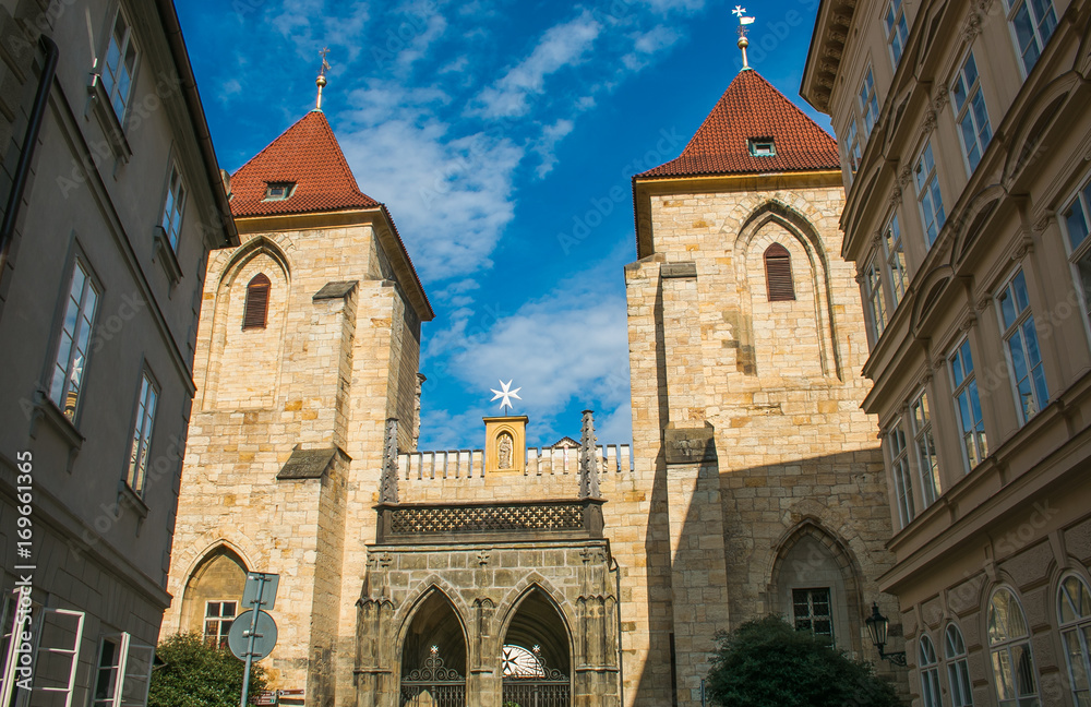 Fototapeta premium Antica chiesa di Santa Maria sotto la catena a Praga