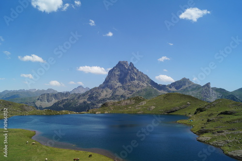 Pyrénées, lac, Ossau, montagne, ciel, bleu, pic, vert, lac, 