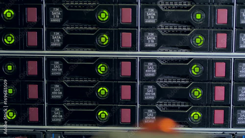 Many SAS hard disks of different volume. Many SAS hard disks of different volume.