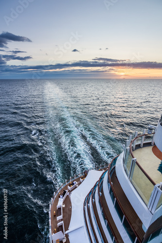 Cruise Sunrise & Sunset
