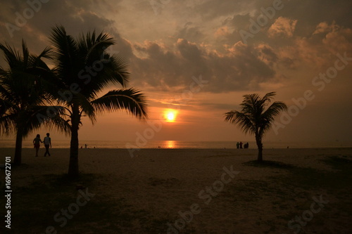 beach sunset silhoutte
