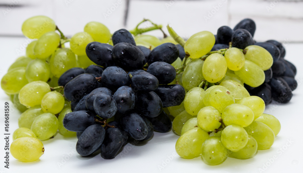 grapes white blue grapes white blue