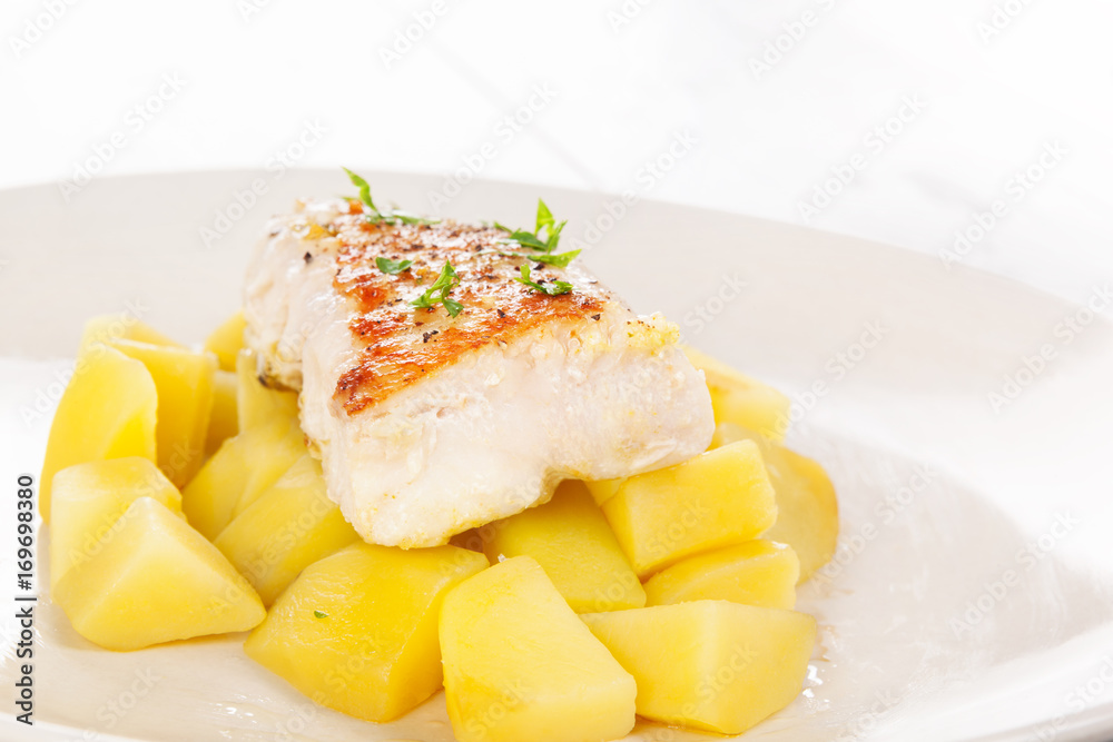 Fresh fillet fish with Potatoes