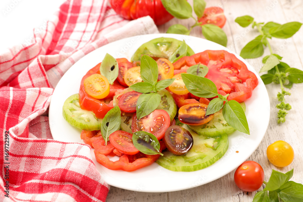 tomato salad with basil