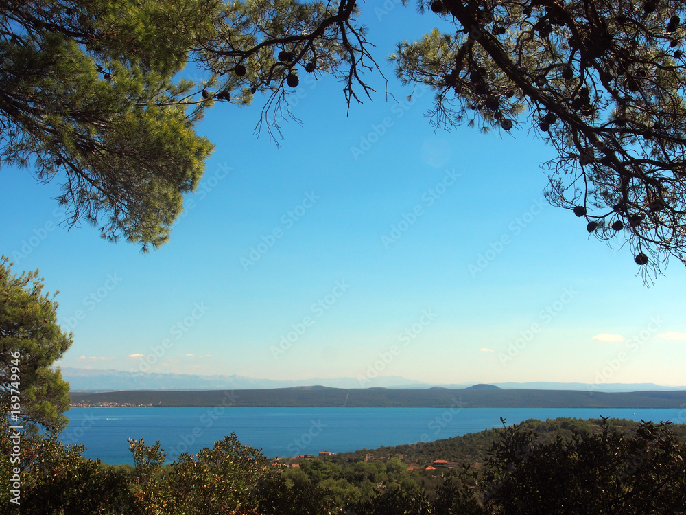 Dalmatien: Meerblick auf der Insel Pasman