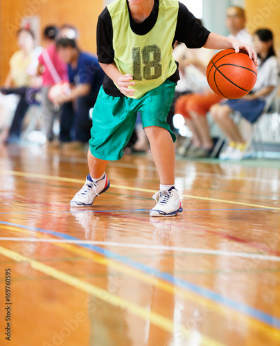 バスケットボールの試合 © taka