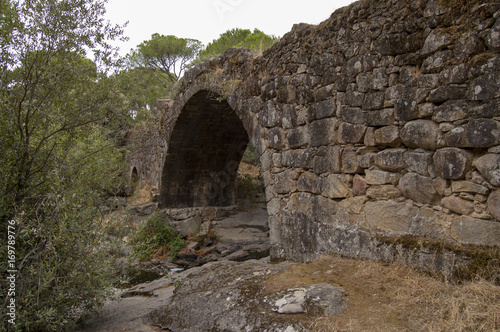 Viejo puente en la Valle del Tiétar