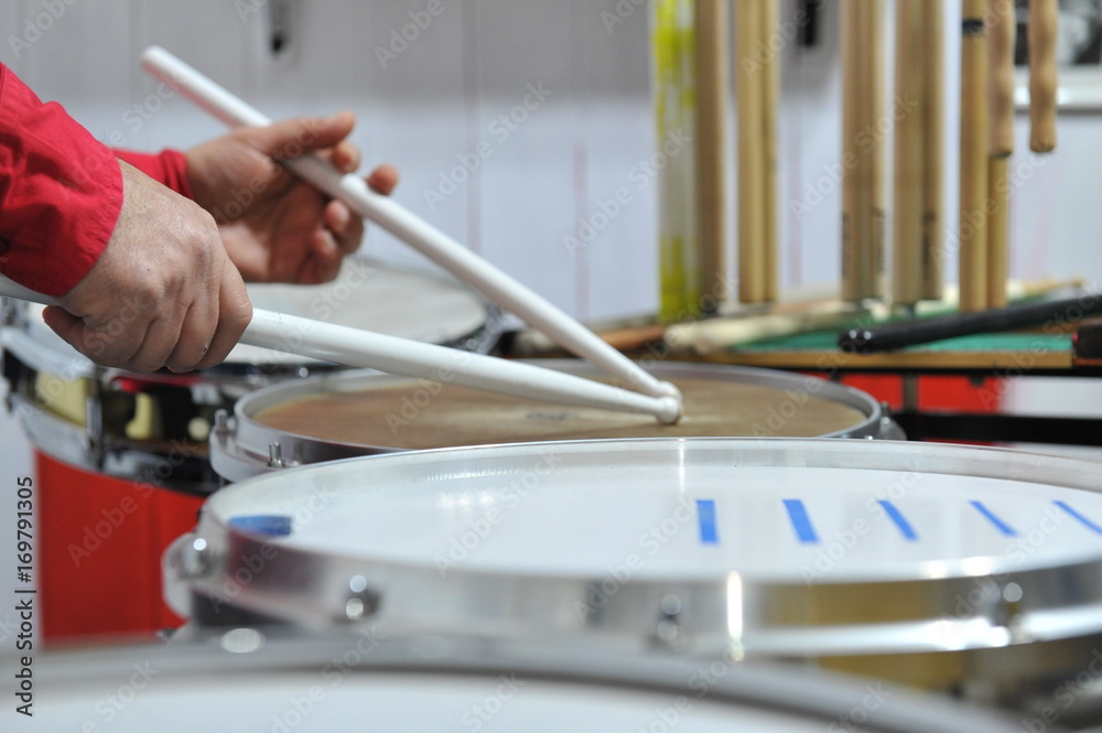  tamburi strumenti e a percussione
