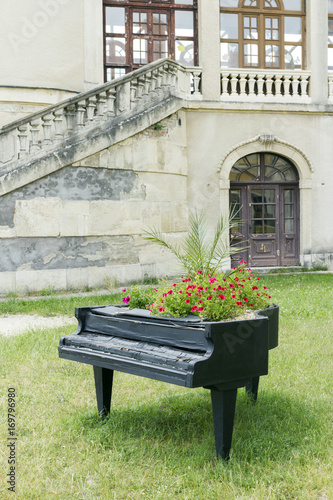 Abandoned palace in Hungary photo