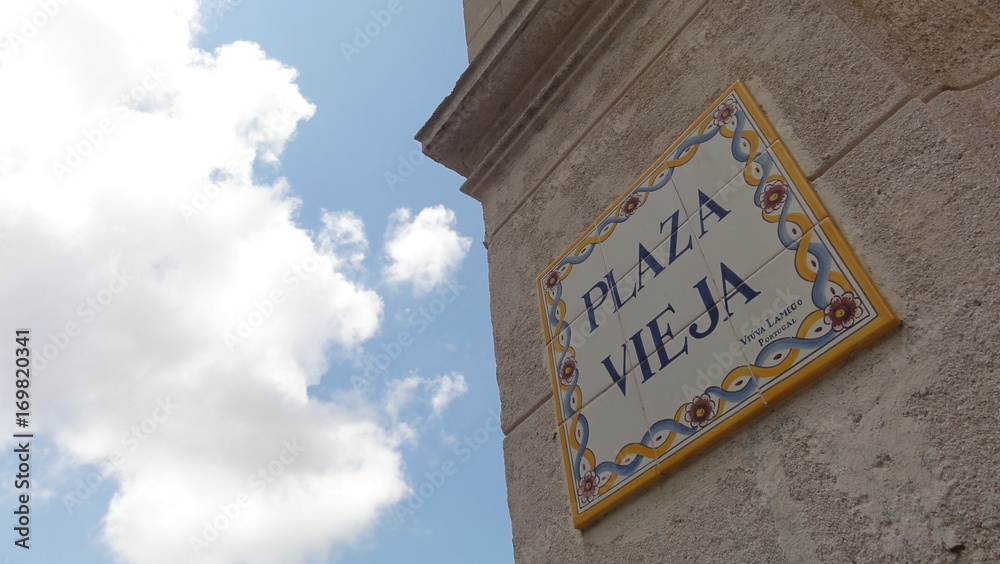 Fototapeta premium Plaza Vieja à Cuba
