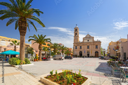 Fototapeta Naklejka Na Ścianę i Meble -  Square at Orthodox Cathedral in the old town of Chania on Crete, Greece