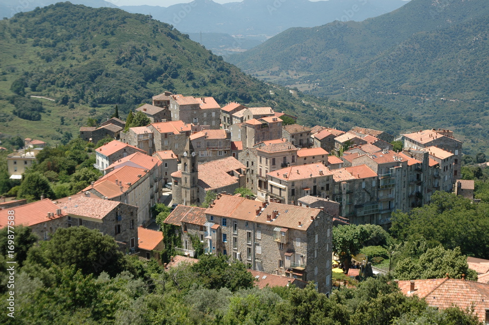 Village de Sainte Lucie Tallano dans les montagne de Corse du Sud, France. Lieu de tournage du film 
