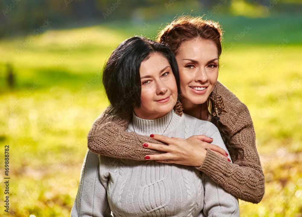 Fototapeta premium Mother and daughter hugging