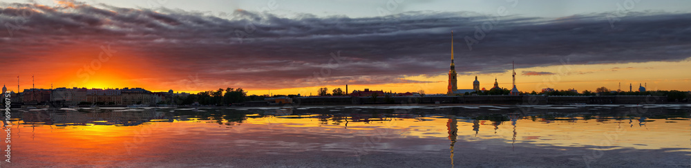 Decline panorama over Neva in St. Petersburg Decline panorama over Neva in St. Petersburg