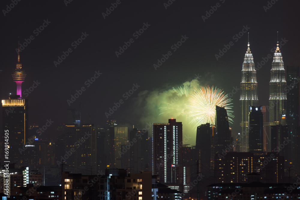Fototapeta premium KUALA LUMPUR, MALAYSIA - 31ST AUGUST 2017; Fireworks show at Kuala Lumpur city centre during 60th Malaysia Hari Merdeka Celebration (Independence Day).