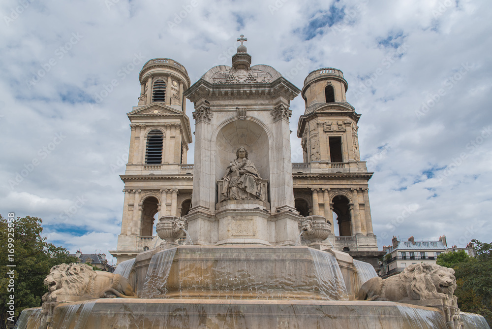 Obraz premium Paris, place Saint-Sulpice, the fountain and the church behind