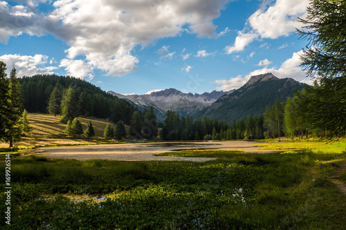 Un soir au lac de roue